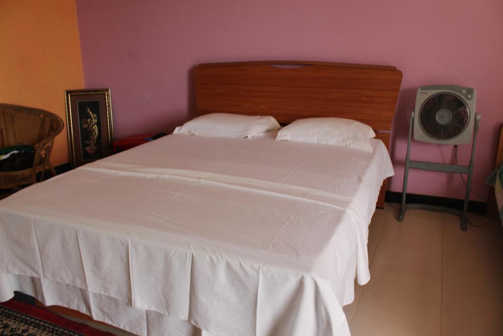 Royal Mount Hotel Kandy Bilik gambar